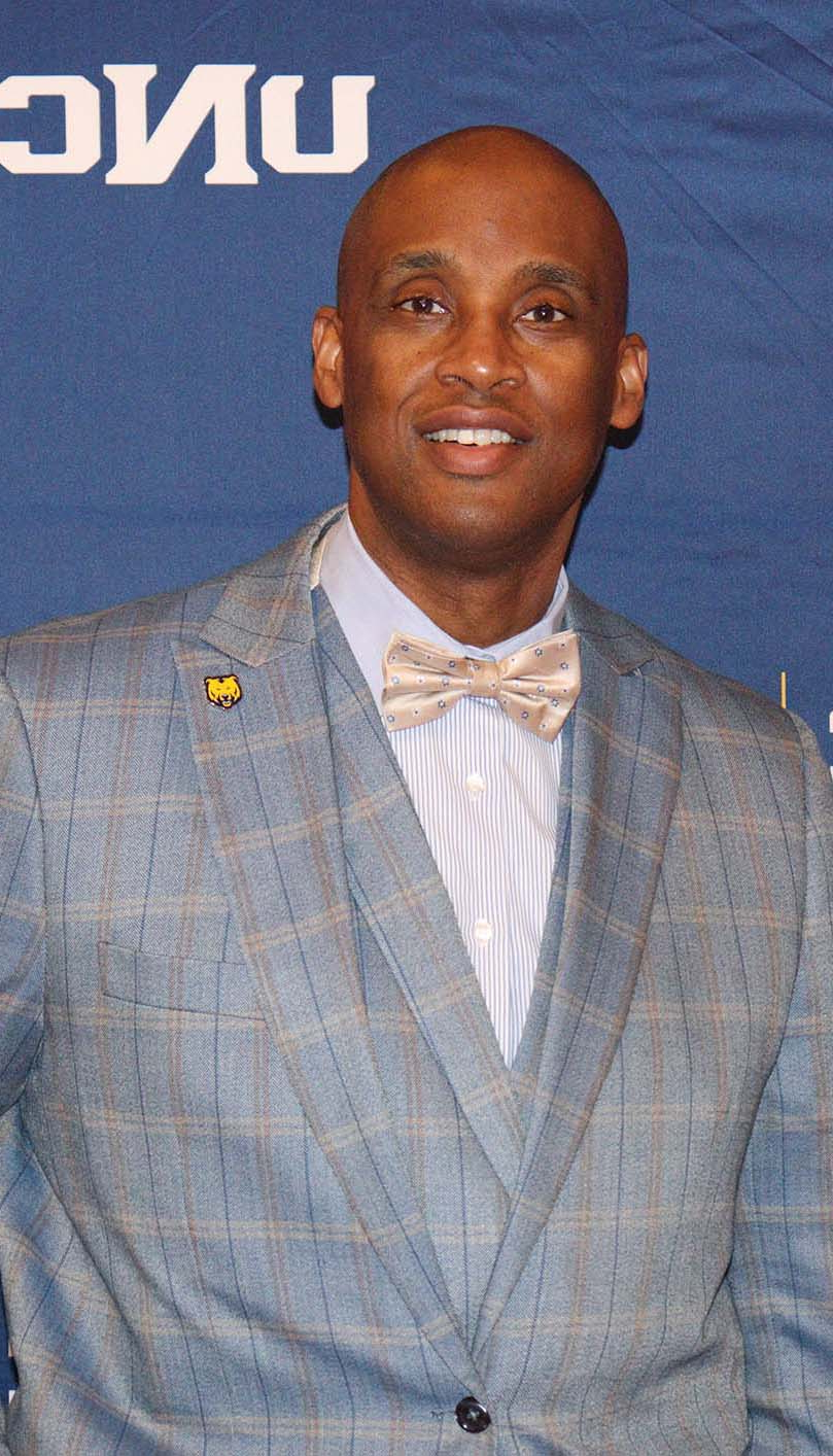 Headshot photo of Cedric Howard